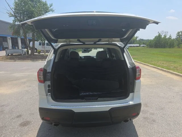 Used 2022 White Subaru Limited image 14