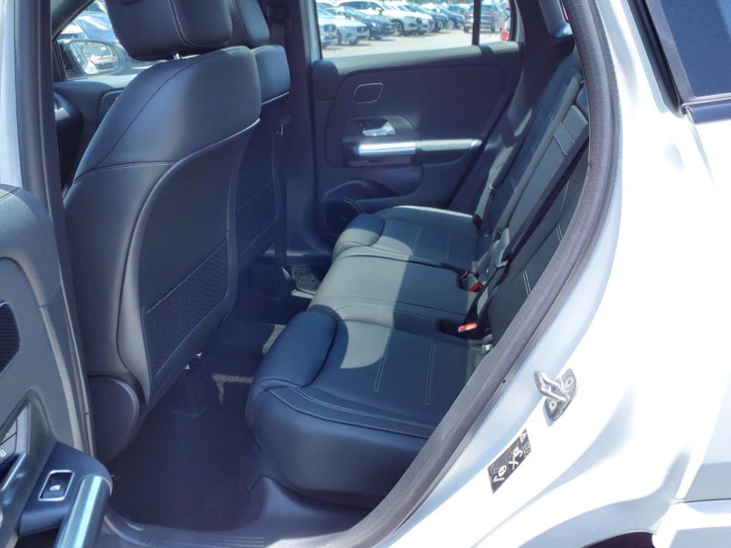 New 2025 Polar White Mercedes-Benz AMG® GLA 35 4MATIC® SUV image 31