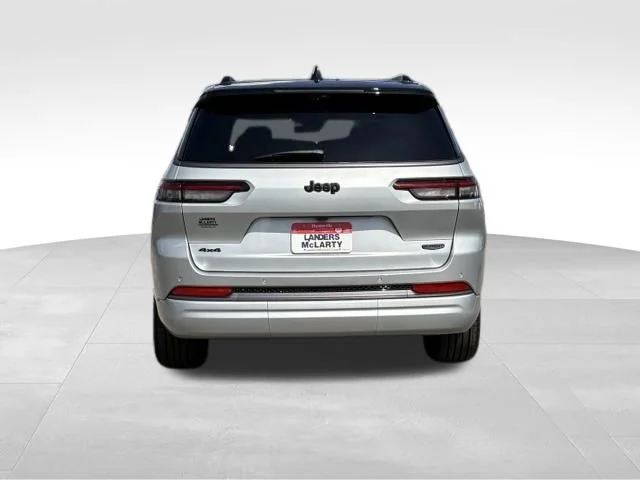 New 2026 Silver Zynith Exterior Paint Jeep Summit image 7