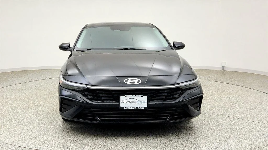 Used 2024 Abyss Black Hyundai SEL IVT image 2