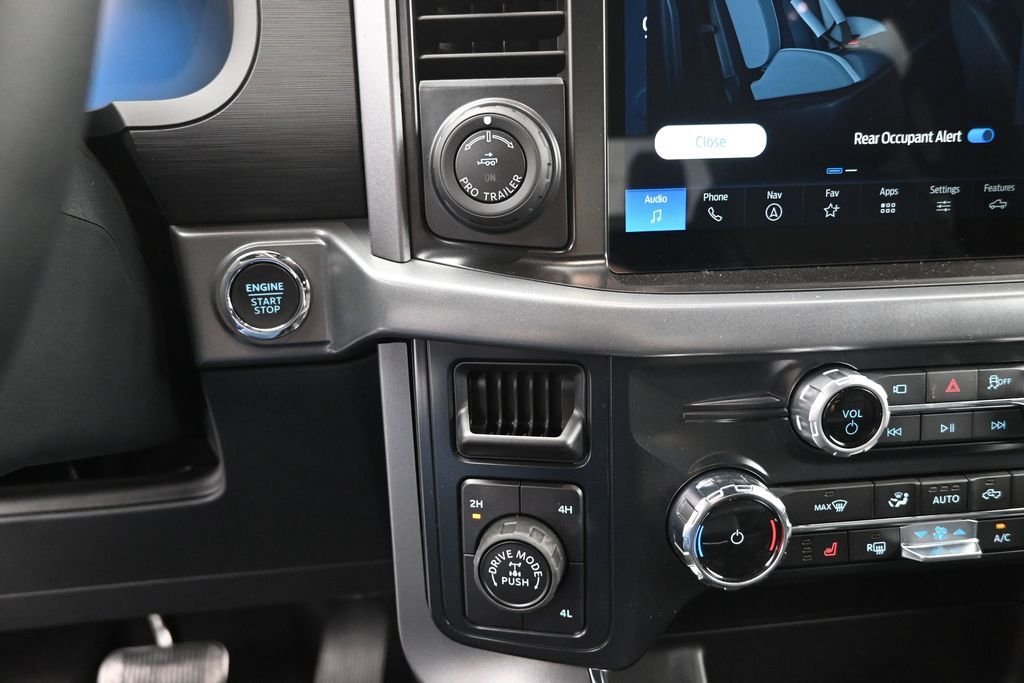 New 2026 Oxford White Ford XLT image 18