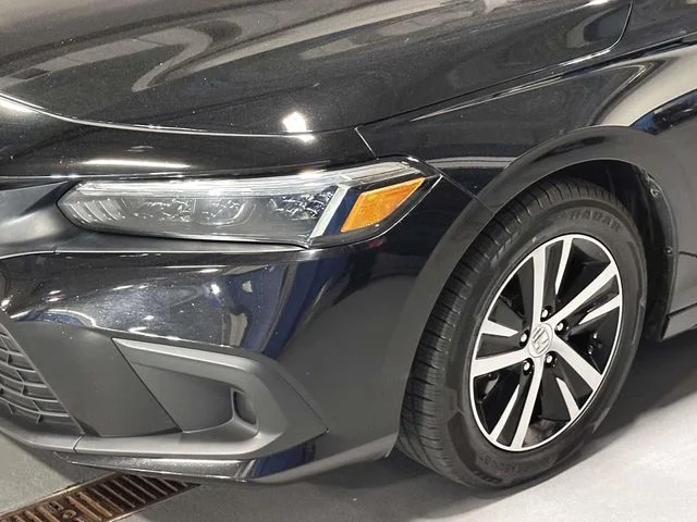 Certified Used 2023 Crystal Black Pearl Honda LX image 10