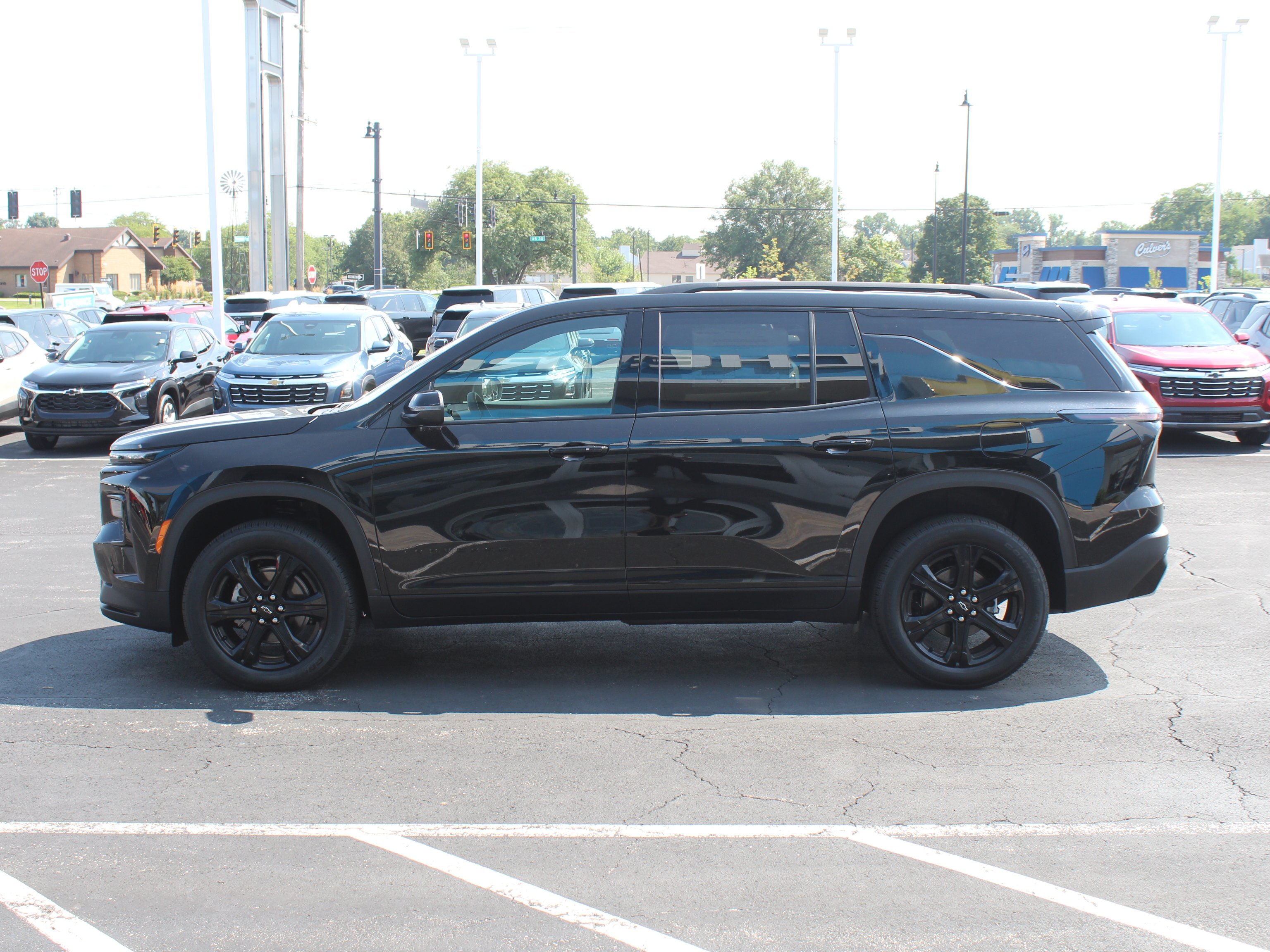 2027 Chevrolet Traverse LT - Photo 6