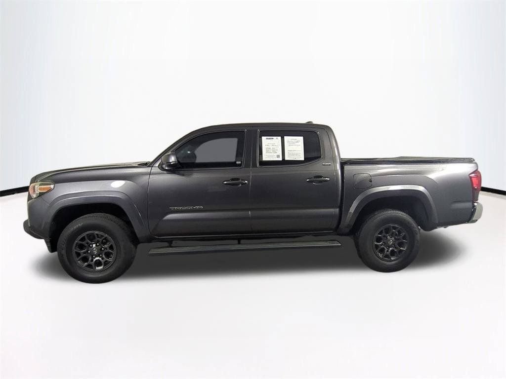 Used 2018 Gray Toyota SR5 image 8