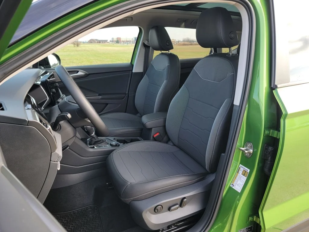 2026 Volkswagen Taos SE Black - Photo 25