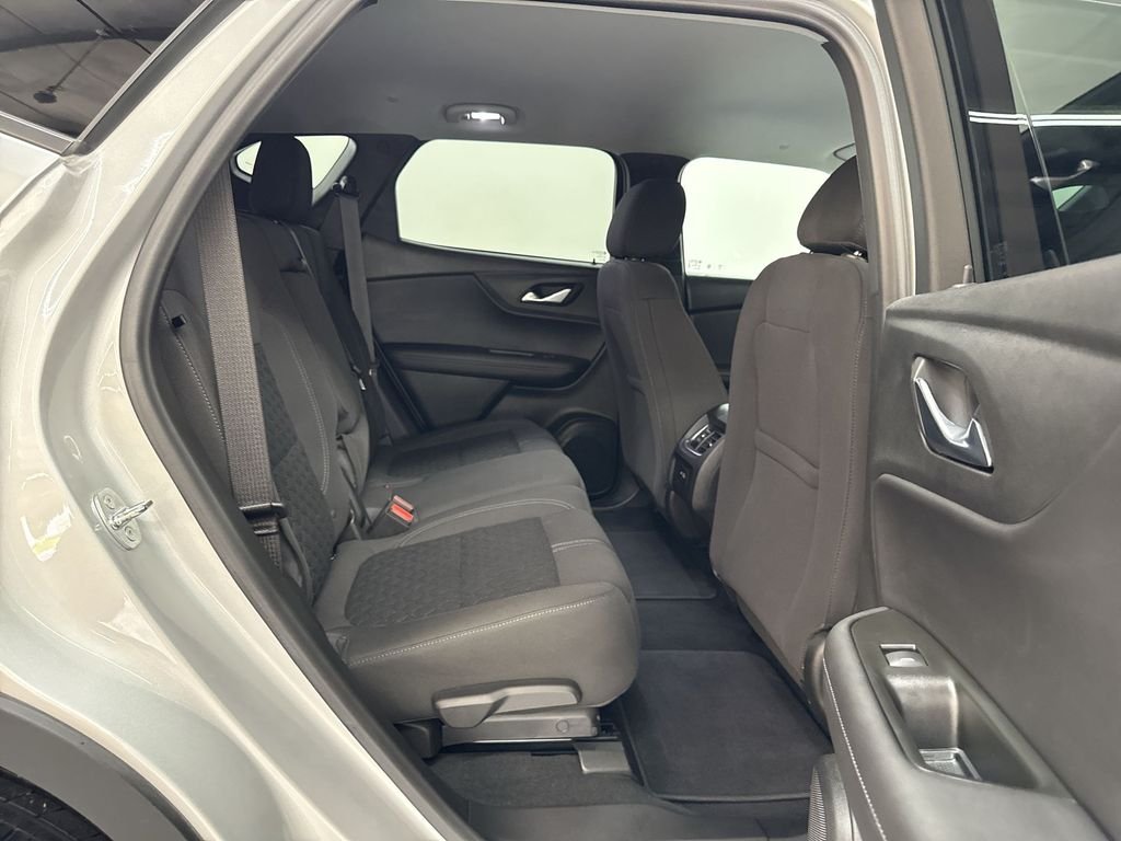 Used 2022 Silver Ice Metallic Chevrolet LT image 17