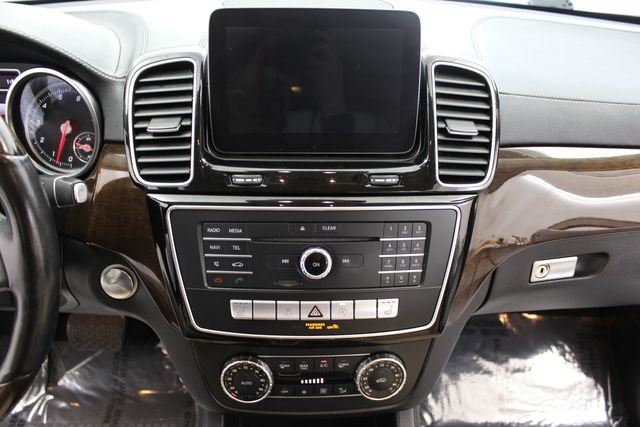 Used 2017  Mercedes-Benz GLS 450 image 27
