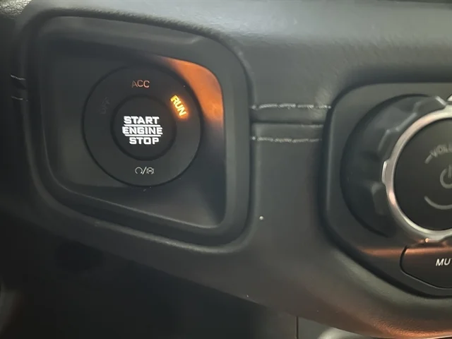 Used 2025 WHITE JEEP Backcountry image 27