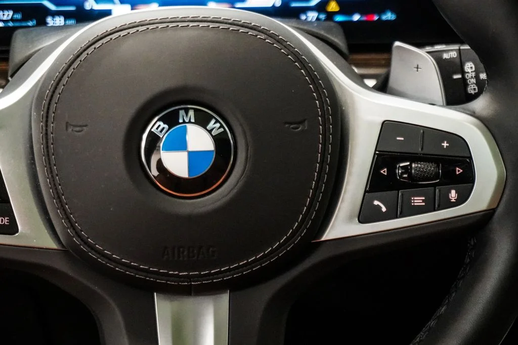 Used 2026 Black BMW xDrive40i image 16