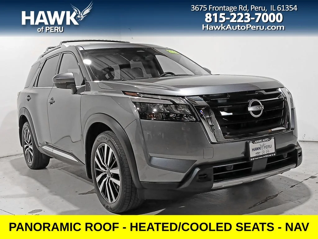 Used 2025 Gray Nissan Platinum image 1