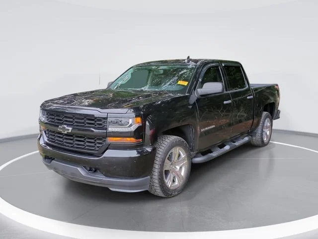 Used 2018 Black Chevrolet Custom image 3