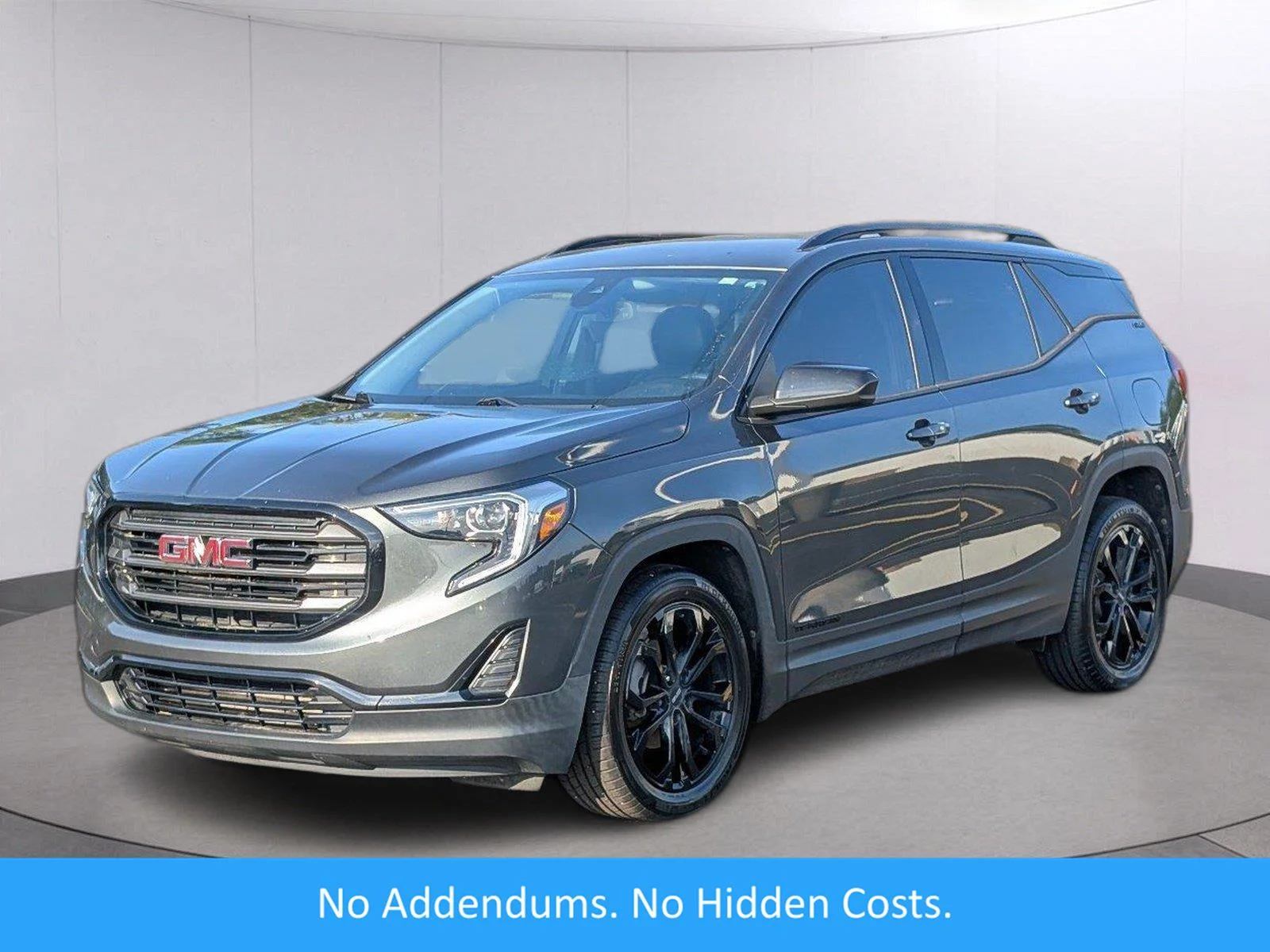 Used 2020 GRAPHITE GRAY METALLIC GMC SLE image 1