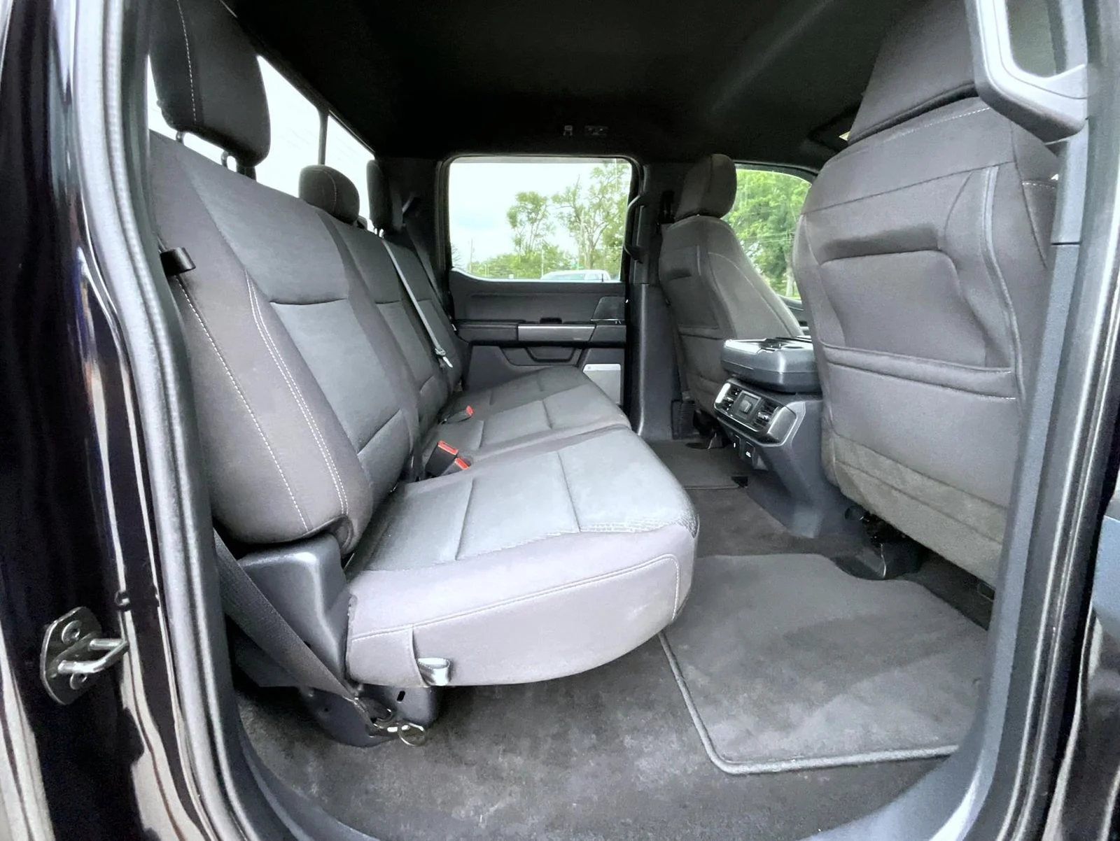 Used 2023 Black Ford XLT image 22