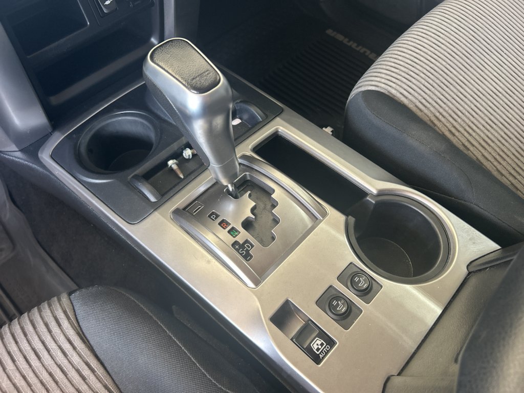 Used 2015 Magnetic Gray Metallic Toyota SR5 image 21