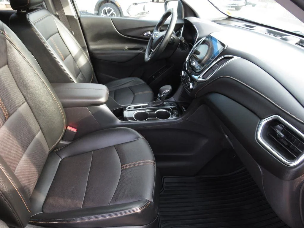 Used 2024 Lakeshore Blue Metallic Chevrolet Premier image 15