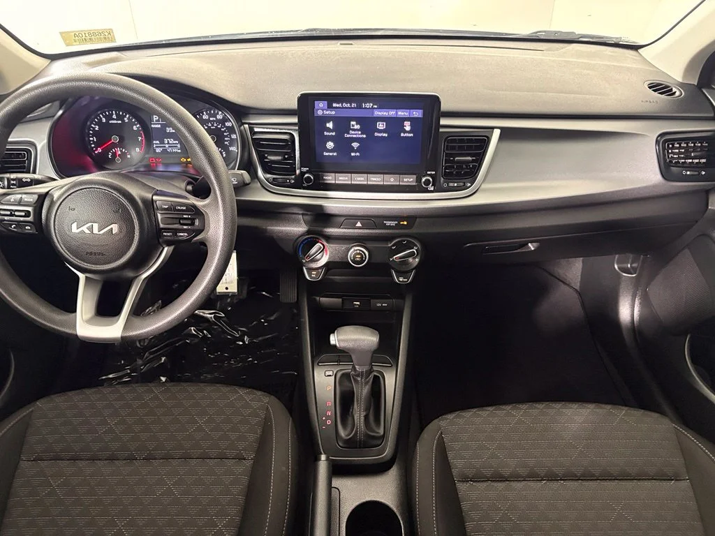 Used 2023 Silver Kia S image 34