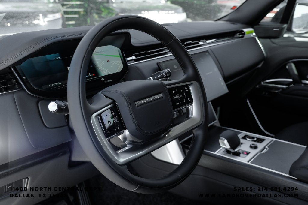 New 2027 Santorini Black Metallic Land Rover SE image 19