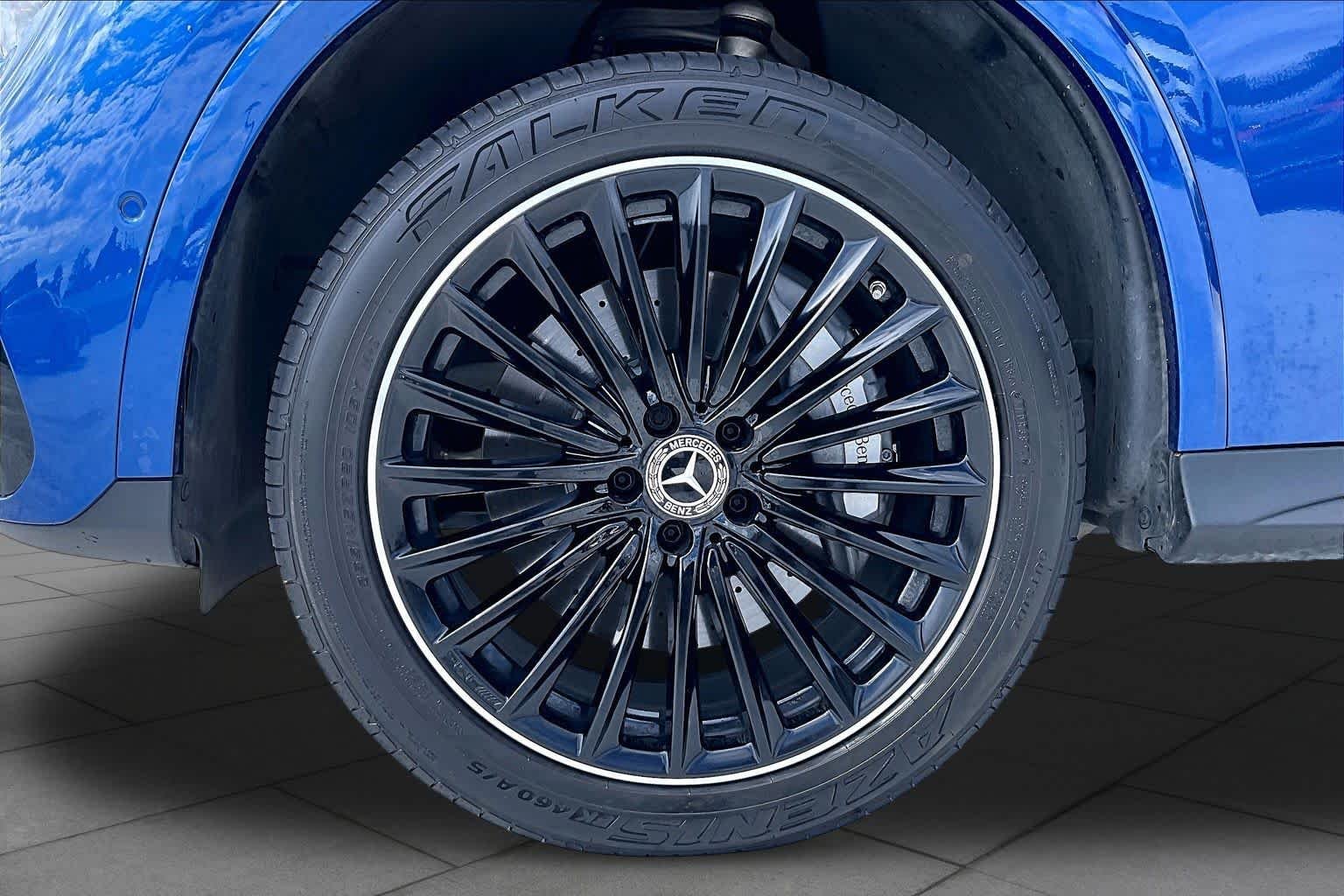 Used 2023 Starling Blue Metallic Mercedes-Benz GLC 300 image 11