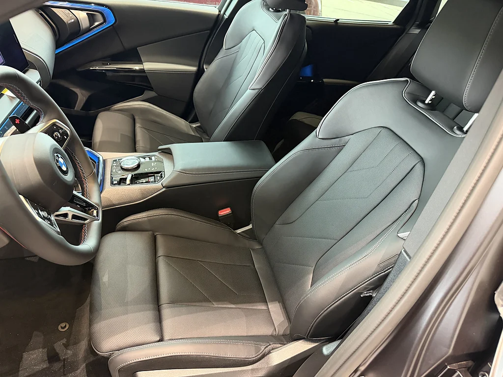 New 2026 Frozen Deep Grey Metallic BMW M50 xDrive image 12