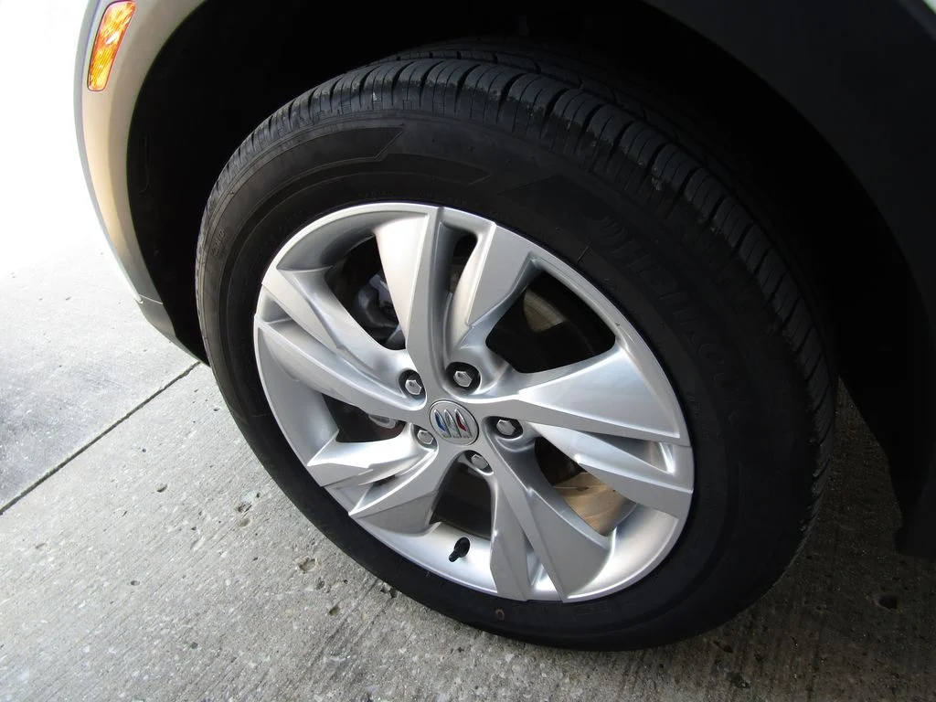 Used 2025 White Buick Preferred image 24
