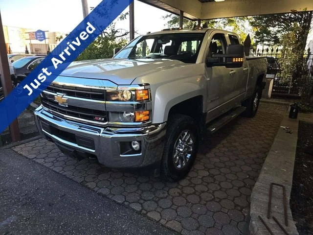 Used 2018 Silver Ice Metallic Chevrolet LT image 1