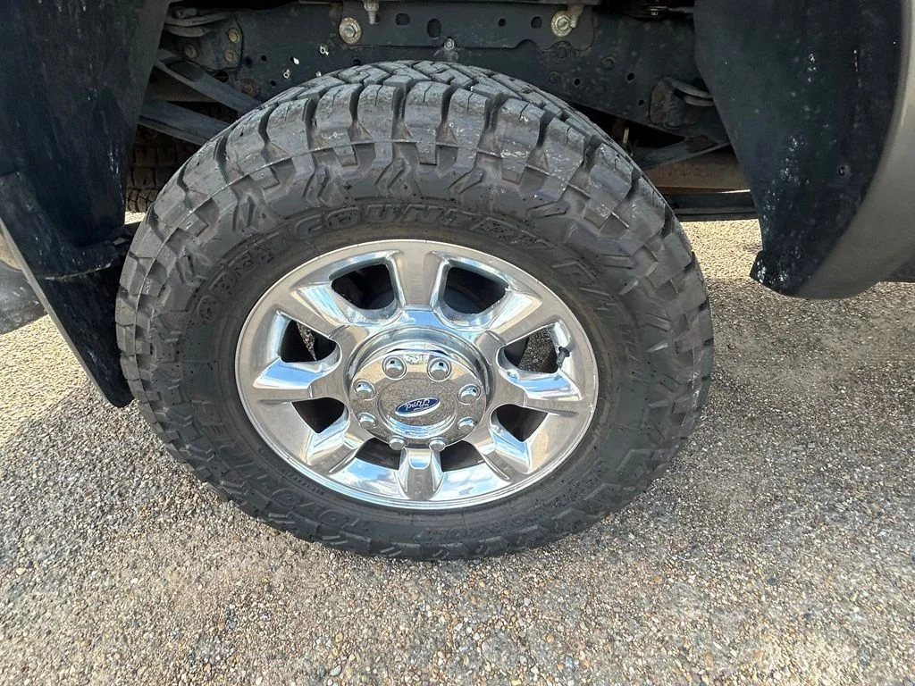 Used 2016  Ford Lariat image 8