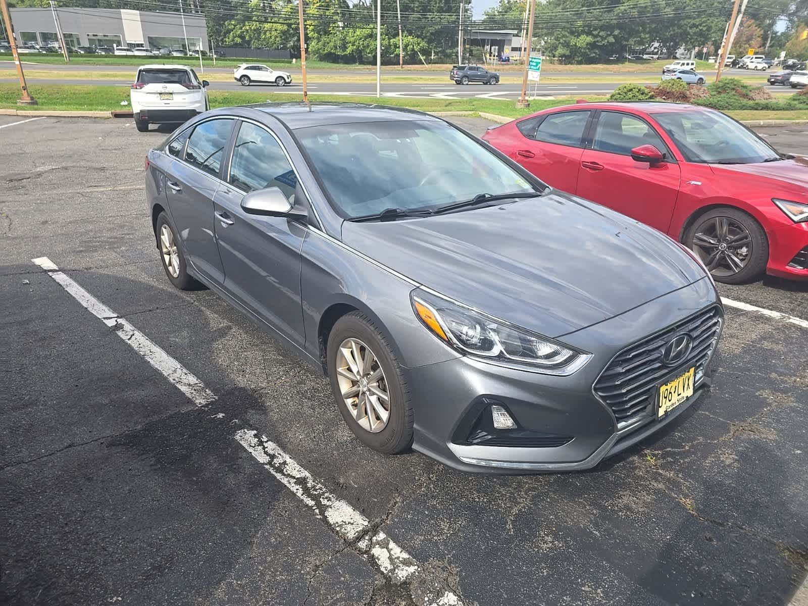 Used 2019 Machine Gray Hyundai SE image 5