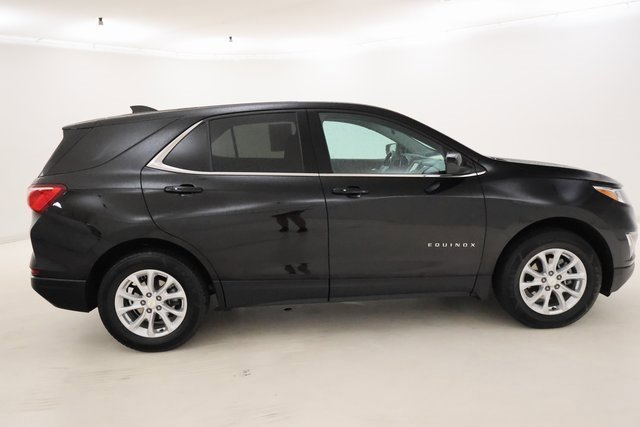 2019 Chevrolet Equinox LT photo 2