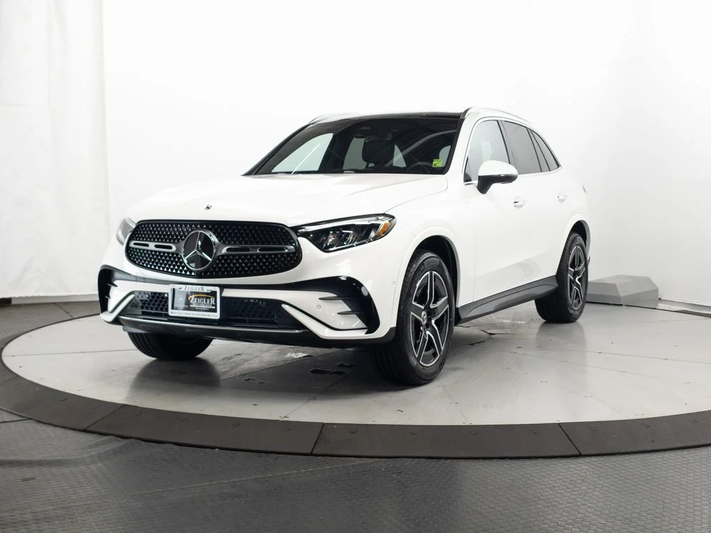 Certified Used 2026 Polar White Mercedes-Benz GLC 300 image 3