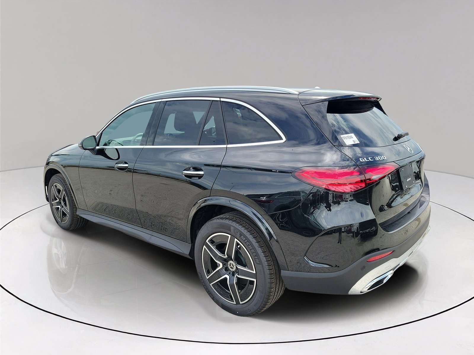 New 2026 Black Mercedes-Benz GLC 300 image 4