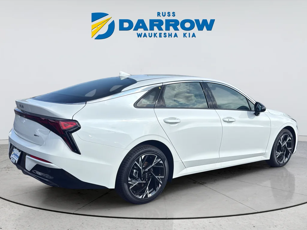 New 2026 Snow White Pearl Kia GT-Line image 5