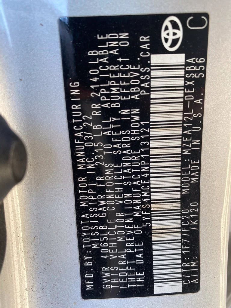 Used 2022  Toyota SE image 39