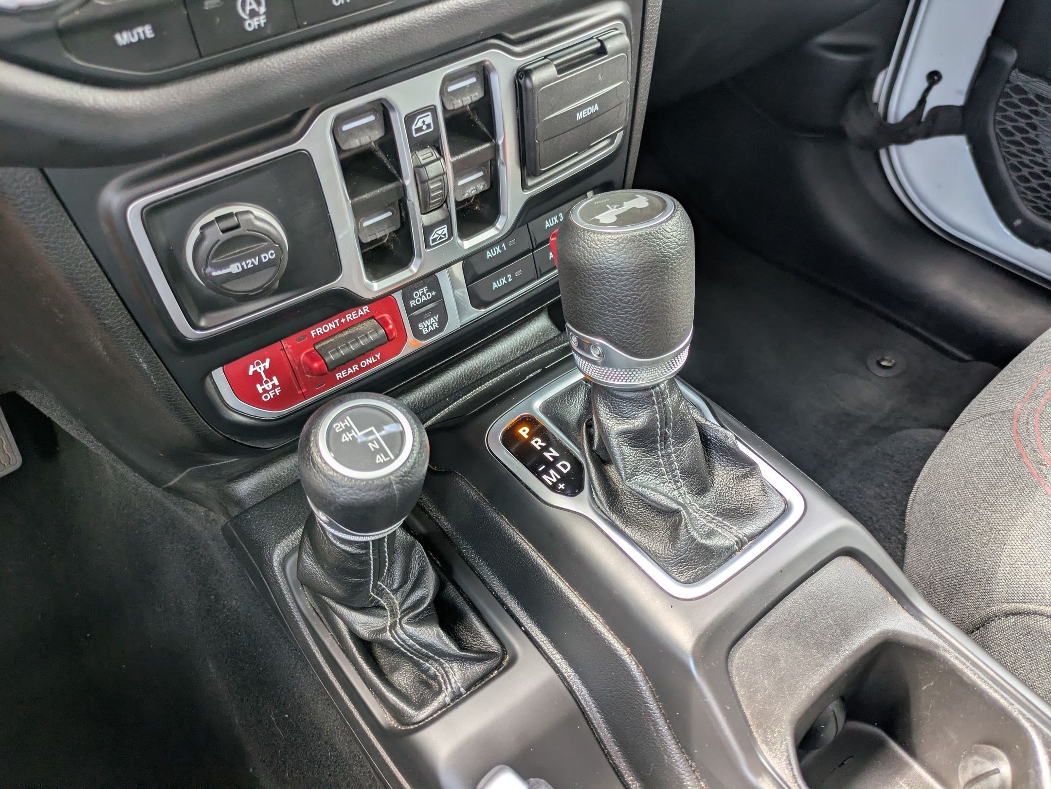 2025 Jeep Wrangler 4-Door Rubicon - Photo 26