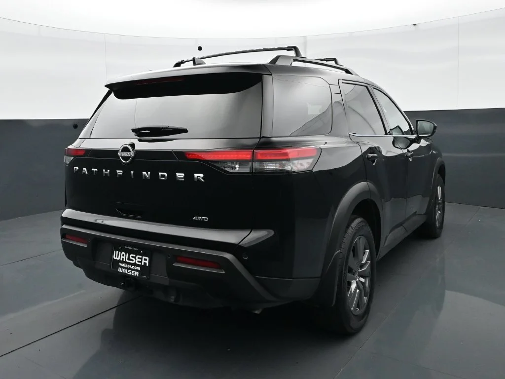 Used 2025 Super Black Nissan SV image 7