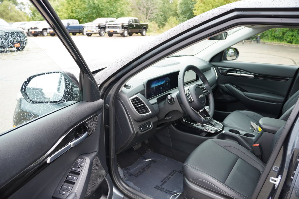 Used 2024 Gravity Gray Kia EX image 14