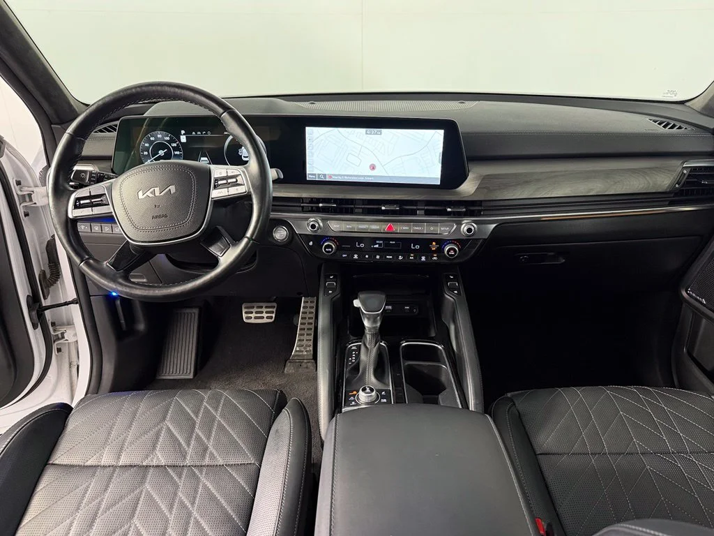 Used 2024 White Kia SX-Prestige X-Pro image 13