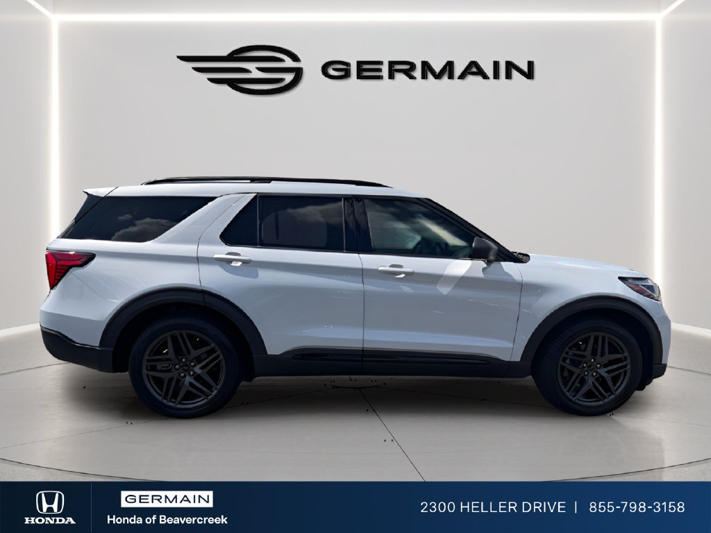 Used 2026 Space White Metallic Ford Active image 8