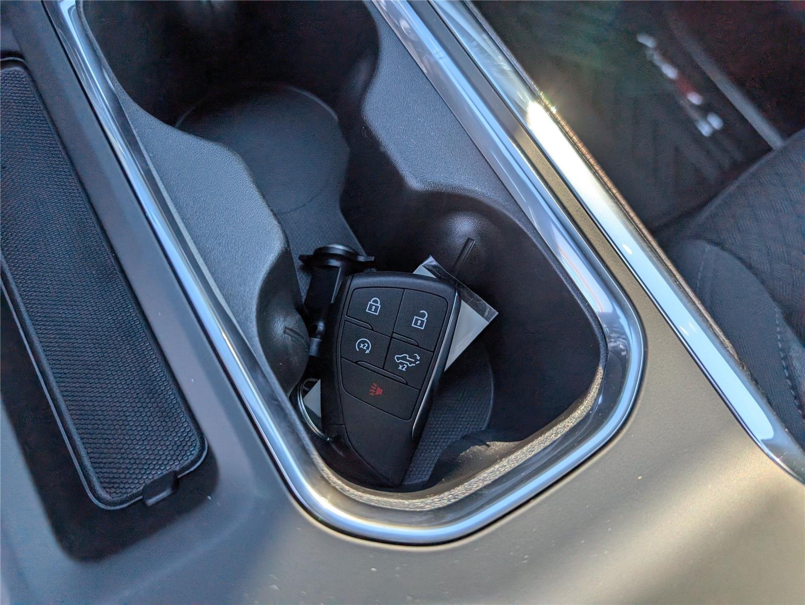New 2026 Summit White Chevrolet LT image 21