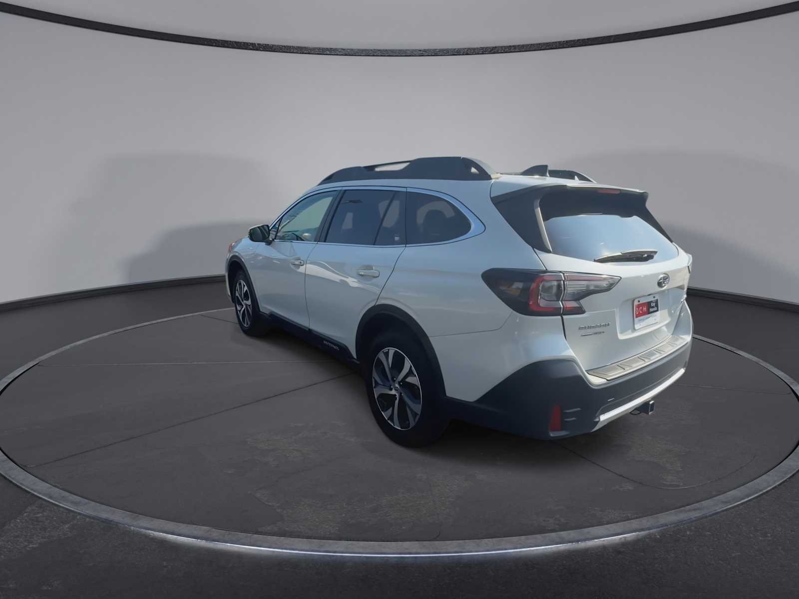 Used 2021 Crystal White Pearl Subaru Limited image 6