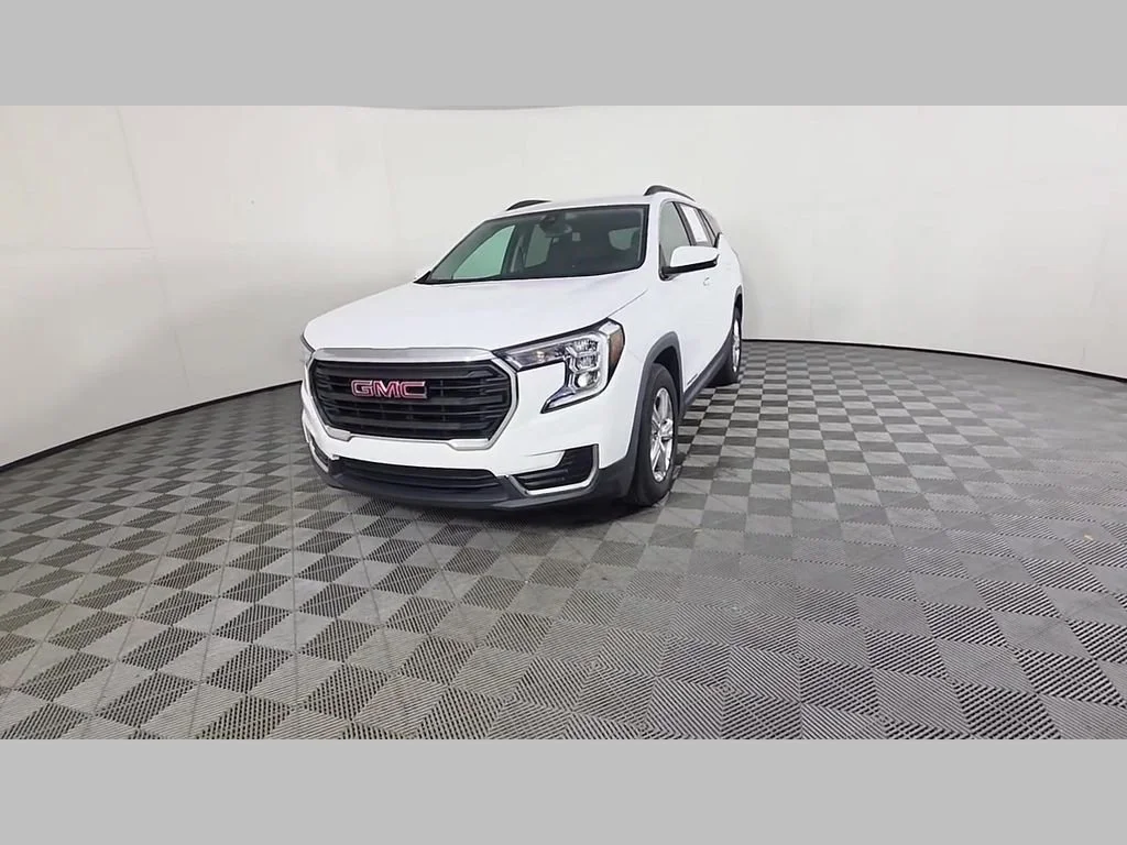 Used 2022 Summit White GMC SLE image 51