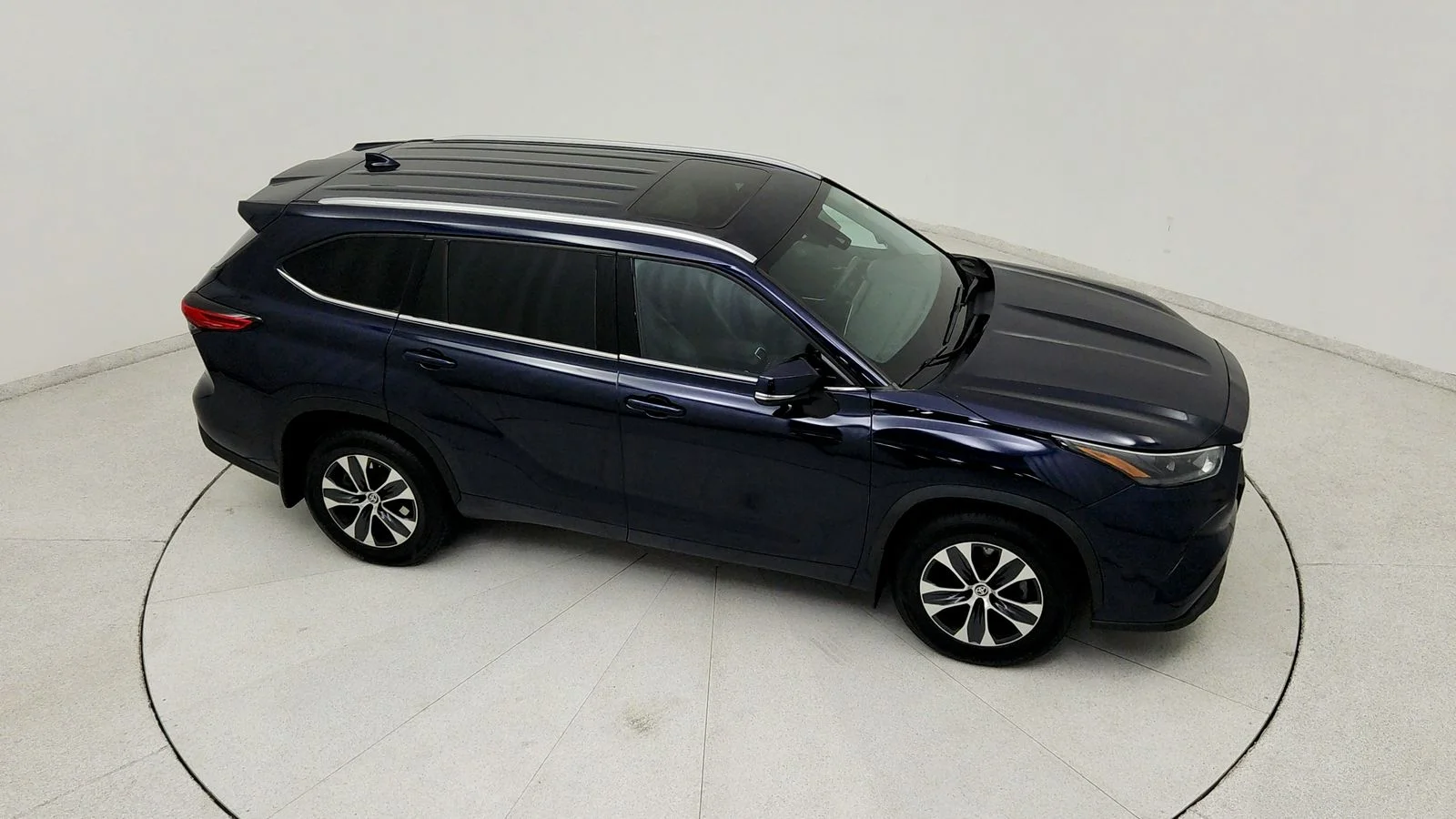 Used 2022  Toyota XLE image 20