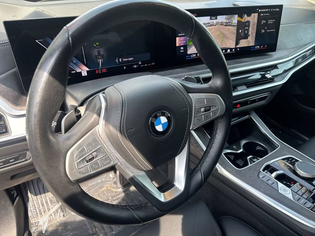 Certified Used 2025 Black Sapphire Metallic BMW xDrive40i image 18