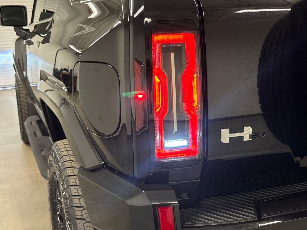 Used 2026 Black GMC 2X image 14