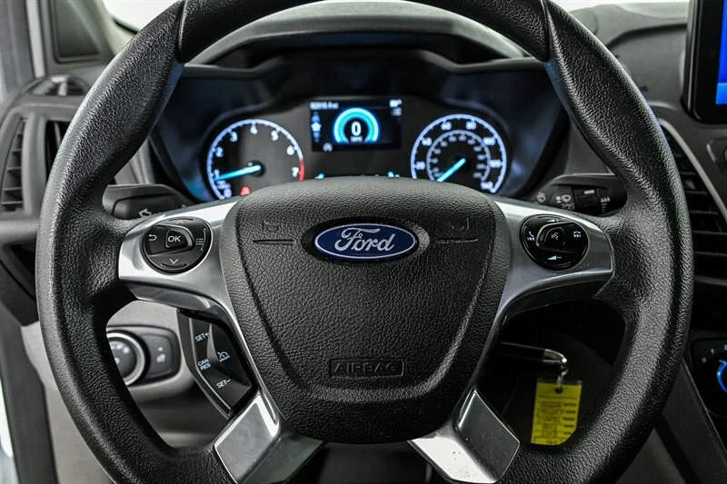 Used 2022 Frozen White Ford XL image 19