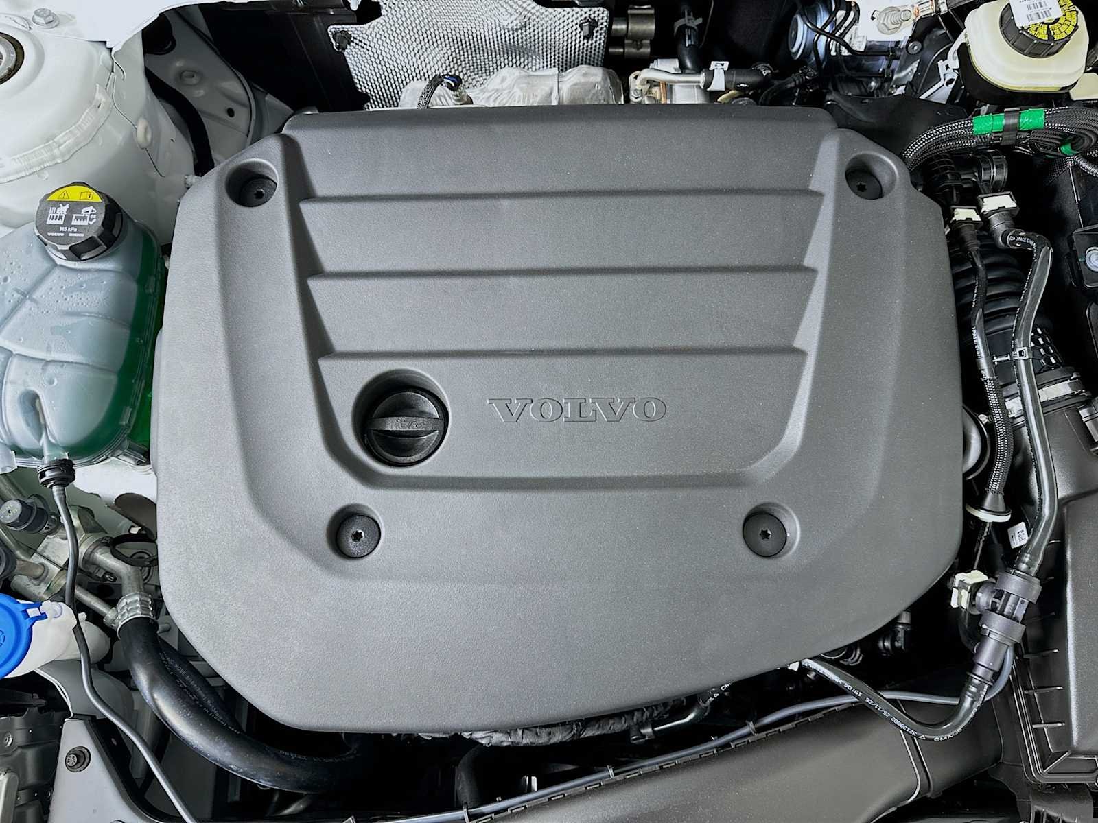 New 2026 Crystal White Volvo Core image 28
