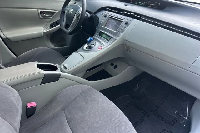 Used 2013 Silver Toyota Two image 18