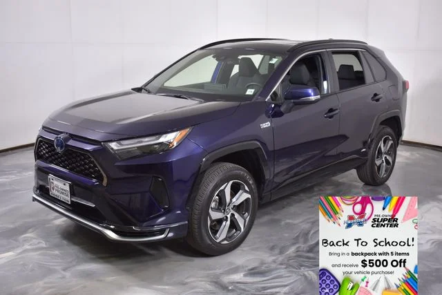 Used 2024  Toyota SE image 1