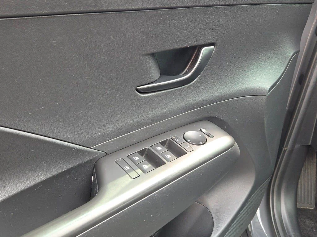 Used 2025 Gray Hyundai SE image 17