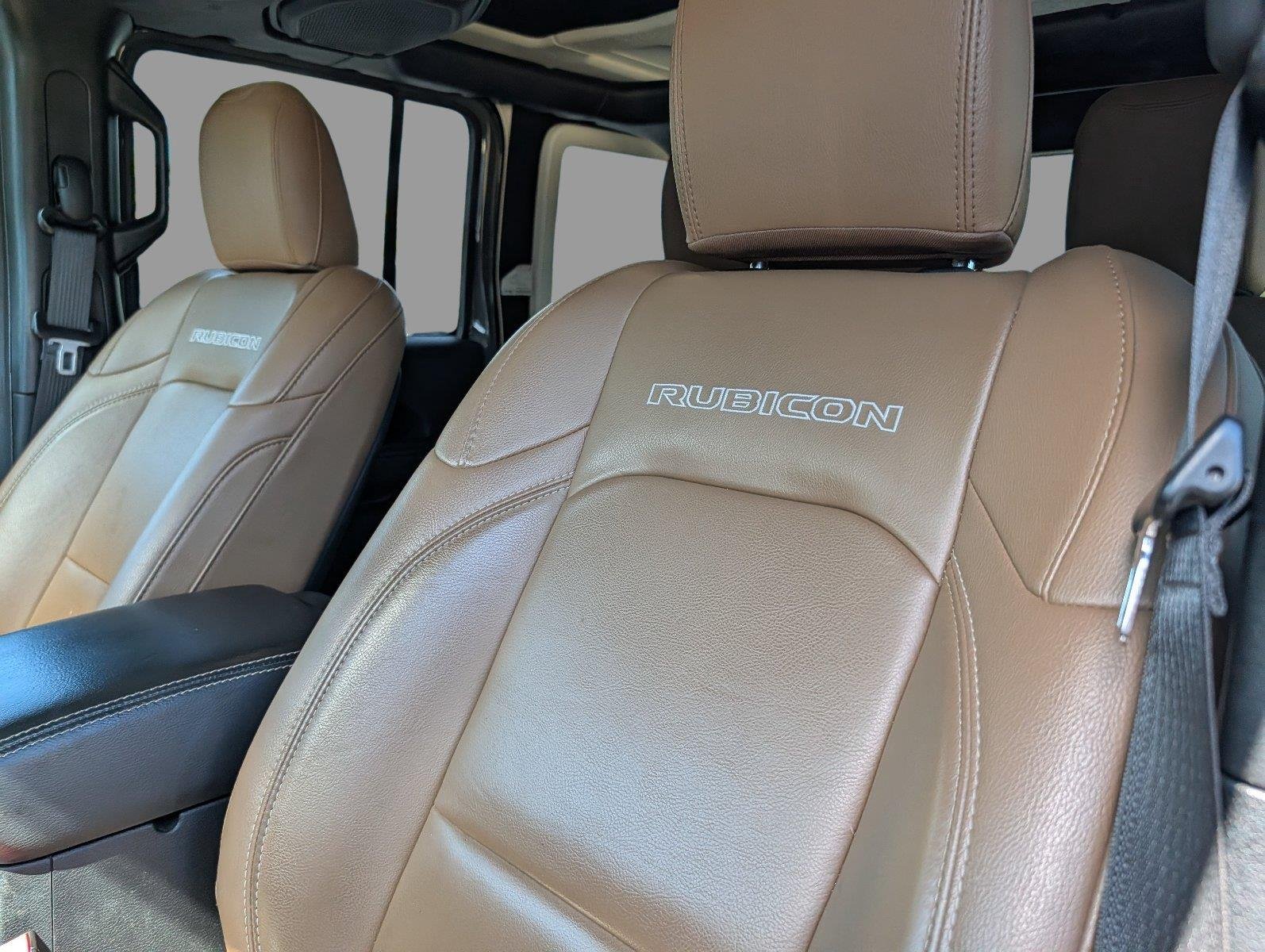Used 2020 Sting-Gray Clearcoat Jeep Rubicon image 12