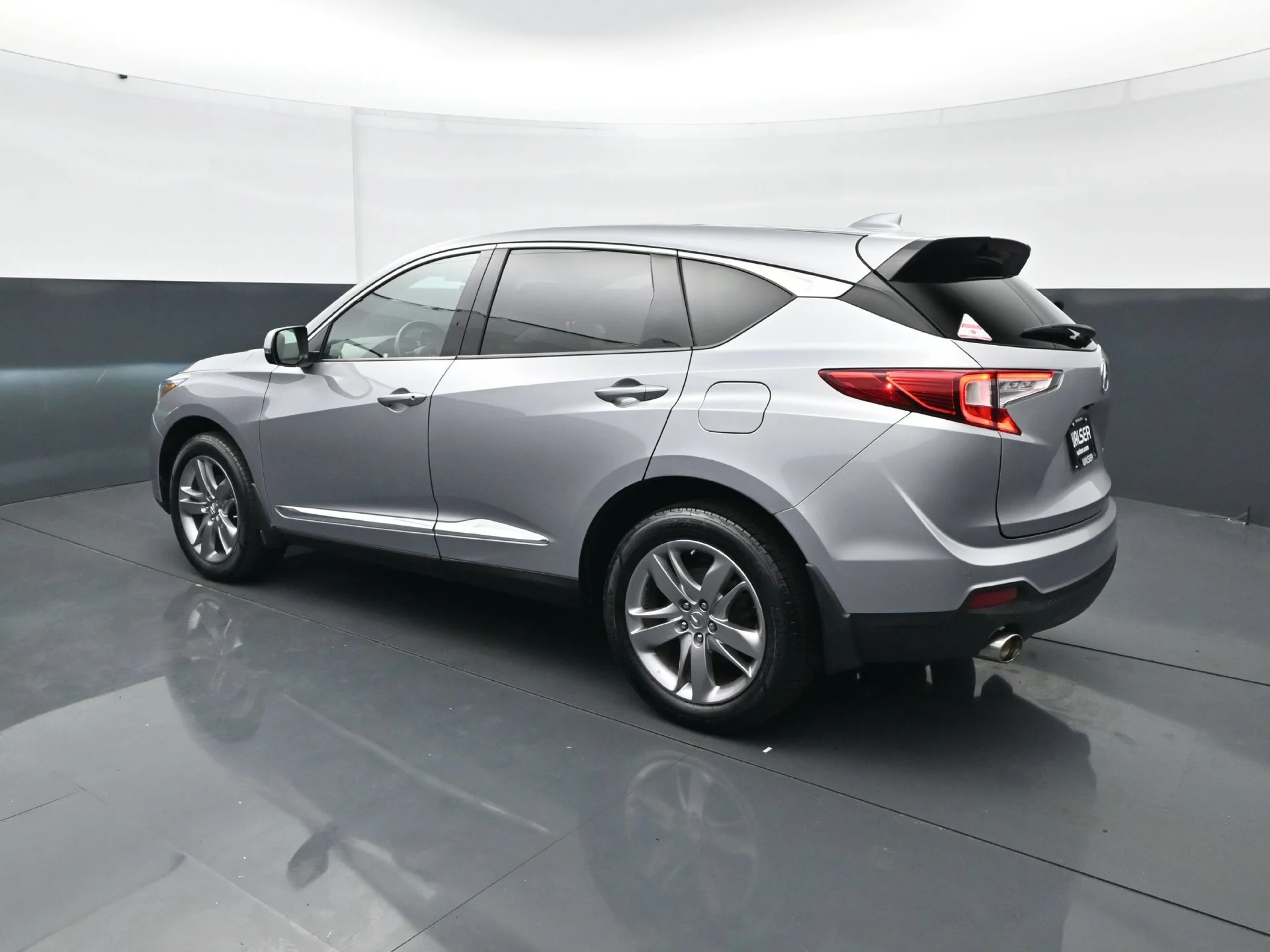 Used 2021 Silver Acura Platinum Elite AWD image 4